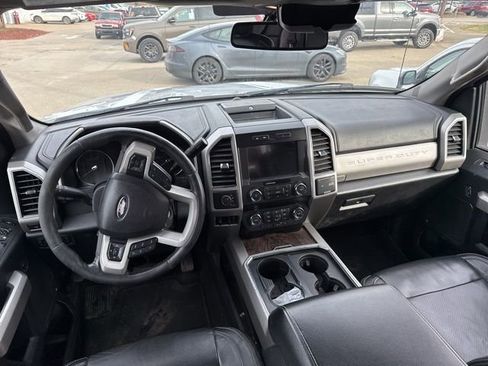 Used 2019 Ford F250 Lariat w/ Lariat Value Package image 8