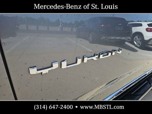 Used 2022 GMC Yukon SLT w/ SLT Premium Package AWD/4WD image 8