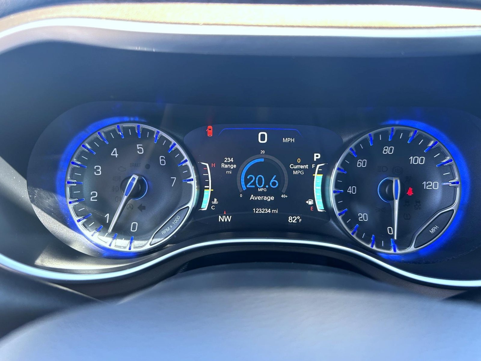 Used 2018 Chrysler Pacifica Touring-L Plus FWD image 15