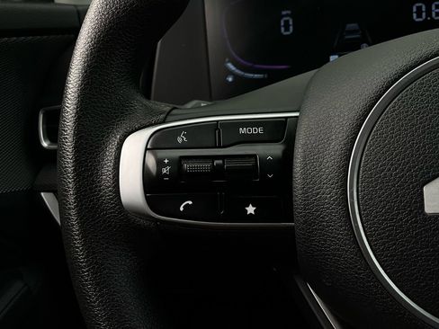 Used 2025 Kia Sportage LX image 31