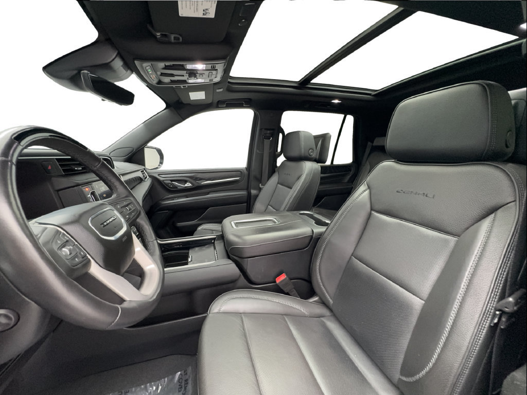 Used 2024 GMC Yukon Denali w/ Advanced Technology Package AWD/4WD image 20