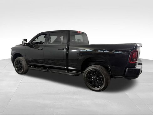 Used 2025 RAM 2500 Big Horn AWD/4WD image 10