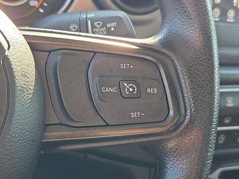 Used 2023 Jeep Gladiator Sport w/ Off Road Group AWD/4WD image 19