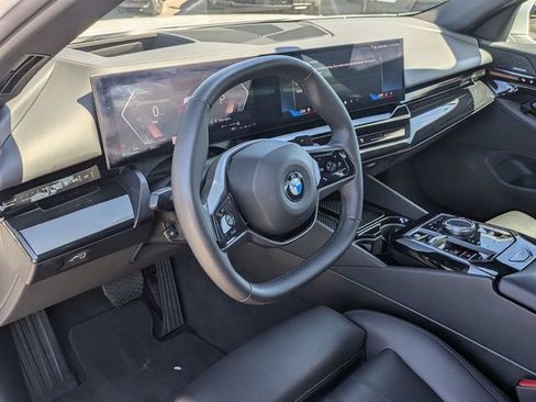 Used 2026 BMW 530i RWD image 36