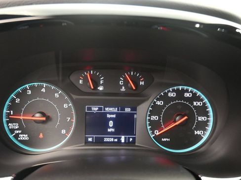 Used 2023 Chevrolet Traverse LS FWD image 14