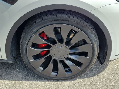 Used 2022 Tesla Model Y Performance AWD/4WD image 13