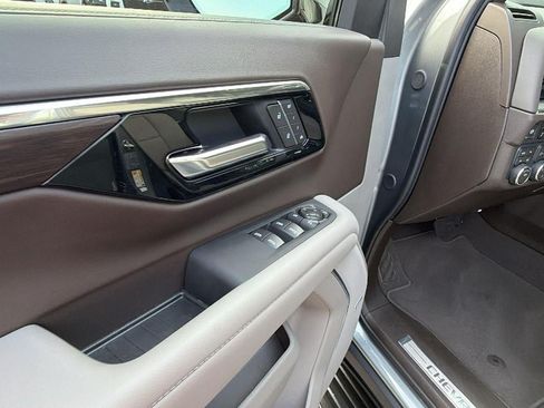 New 2026 Chevrolet Suburban LT w/ Comfort Package AWD/4WD image 15