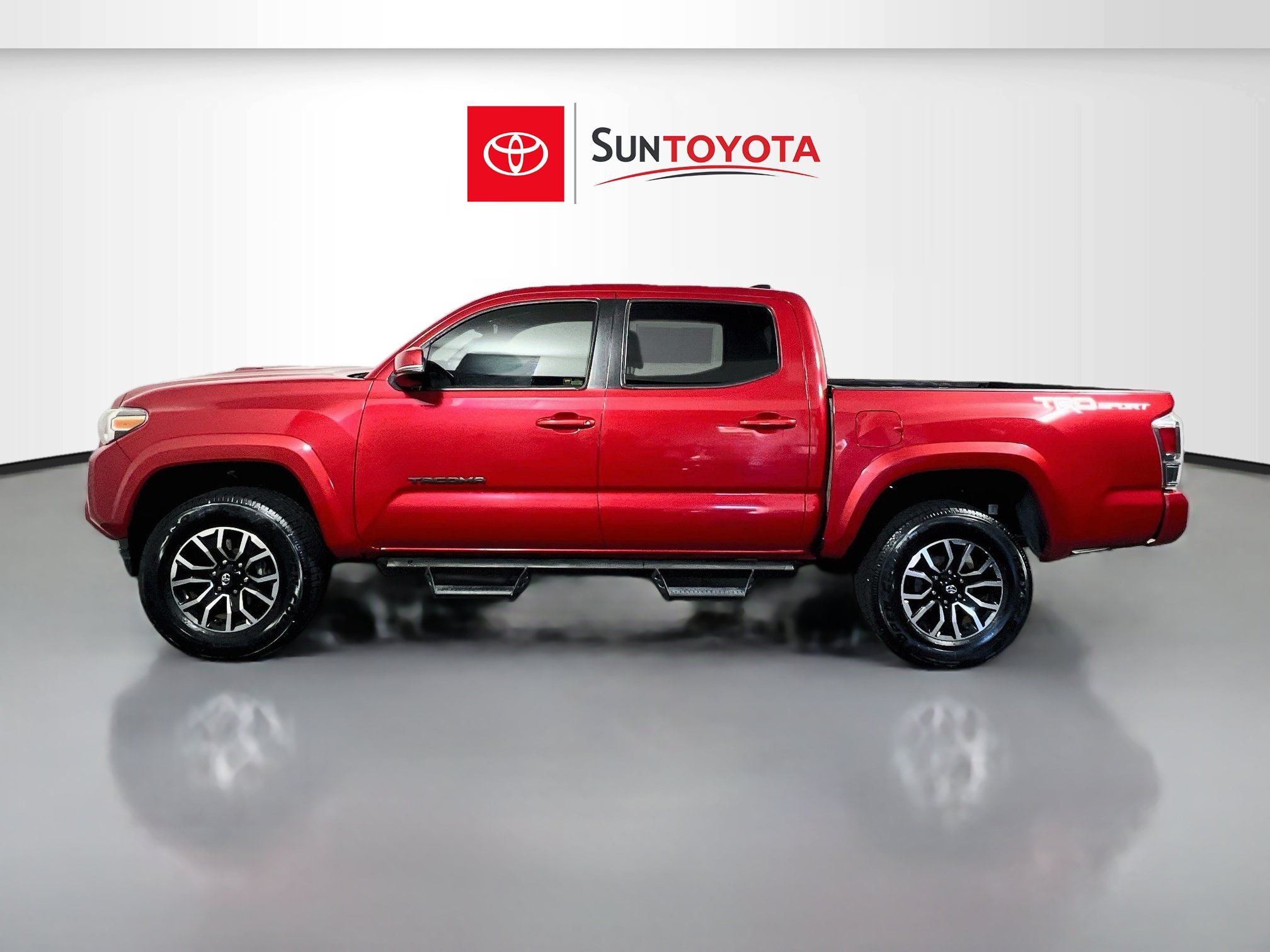 Used 2021 Toyota Tacoma TRD Sport w/ Technology Package RWD image 7
