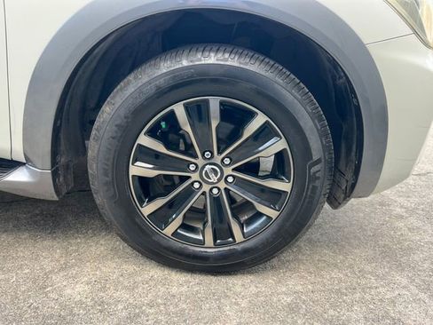 Used 2017 Nissan Armada Platinum image 38