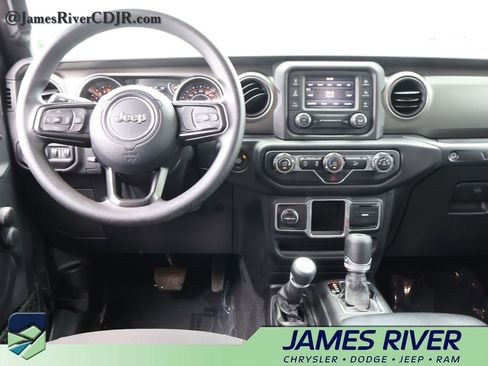 Used 2018 Jeep Wrangler Unlimited Sport AWD/4WD image 18