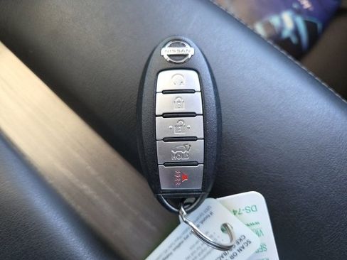 Used 2017 Nissan Murano SL image 11