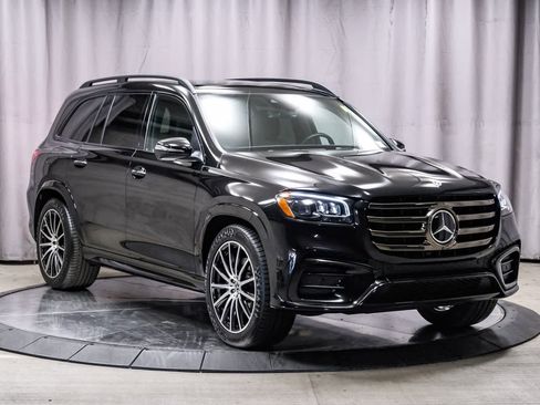 Used 2025 Mercedes-Benz GLS 450 4MATIC image 5