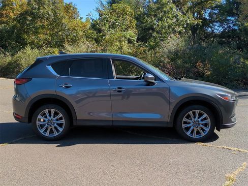 Used 2020 MAZDA CX-5 Grand Touring image 3
