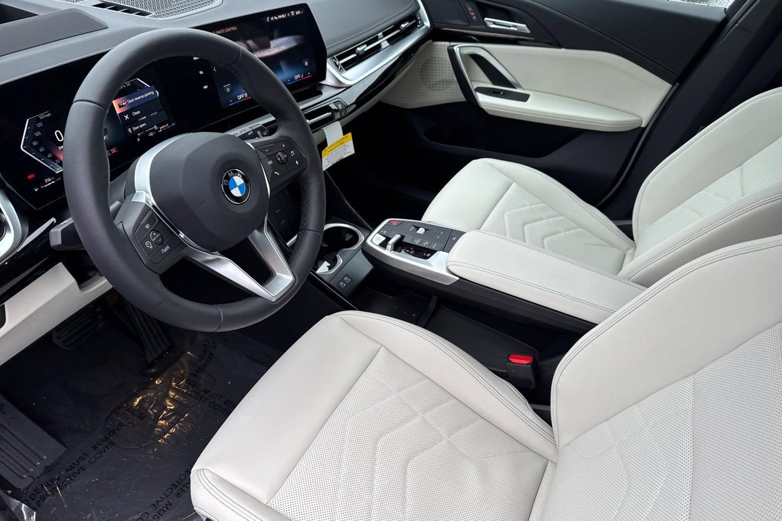 Used 2026 BMW X1 xDrive28i w/ Technology Package AWD/4WD image 4
