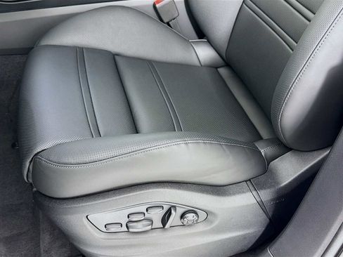 New 2026 Porsche Cayenne image 13