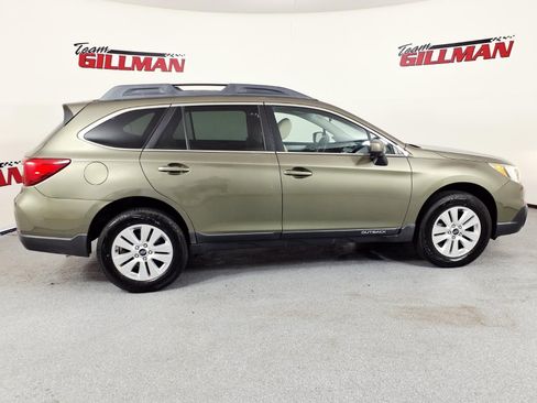 Used 2015 Subaru Outback 2.5i Premium AWD/4WD image 4