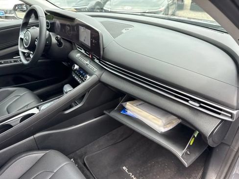 Used 2023 Hyundai Elantra Limited FWD image 27