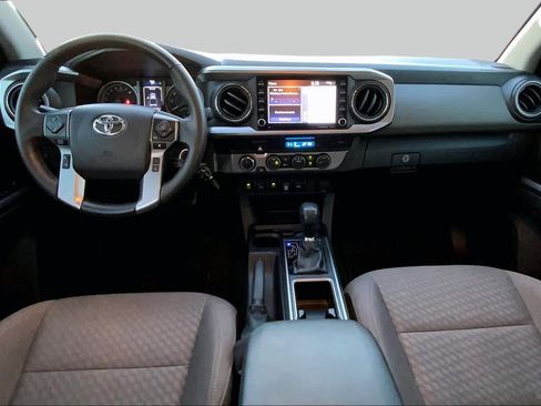 Used 2022 Toyota Tacoma SR5 AWD/4WD image 15