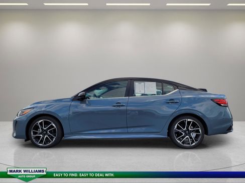 Used 2024 Nissan Sentra SR w/ SR Premium Package FWD image 7