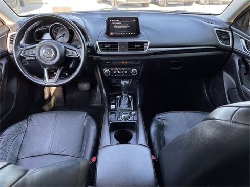 Used 2018 MAZDA MAZDA3 Grand Touring image 10
