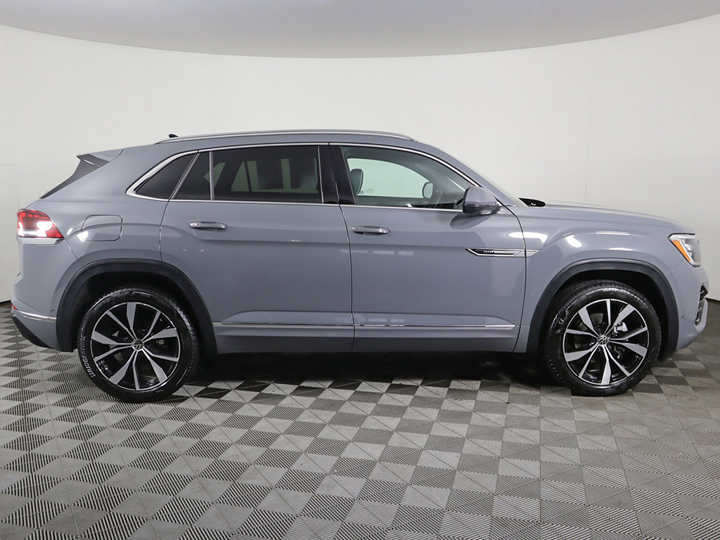 Used 2025 Volkswagen Atlas Cross Sport SEL Premium R-Line AWD/4WD image 23