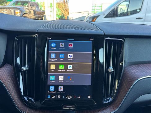 Used 2024 Volvo XC60 B5 Plus w/ Protection Package Premier image 28