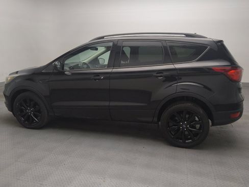 Used 2019 Ford Escape SE FWD image 3