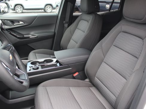 New 2026 Chevrolet Equinox LT FWD image 9