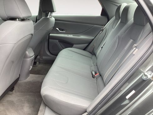 Used 2024 Hyundai Elantra SEL FWD image 27