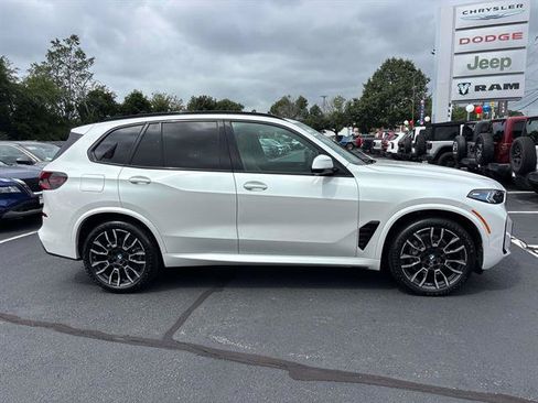 Used 2026 BMW X5 xDrive40i AWD/4WD image 2