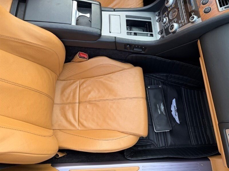 Used 2009 Aston Martin DB9 Volante RWD image 19
