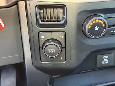 Used 2022 Ford F150 XLT w/ XTR Package image 24