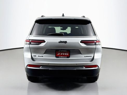 Used 2021 Jeep Grand Cherokee L Laredo w/ Luxury Tech Group I AWD/4WD image 4