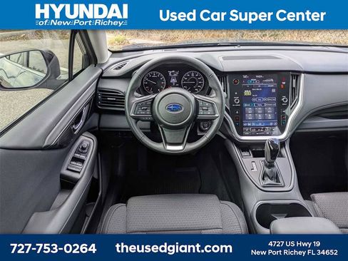 Used 2025 Subaru Outback Premium image 18