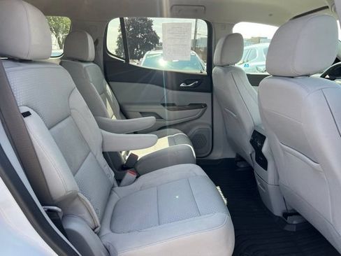 Used 2022 GMC Acadia SLE AWD/4WD image 12