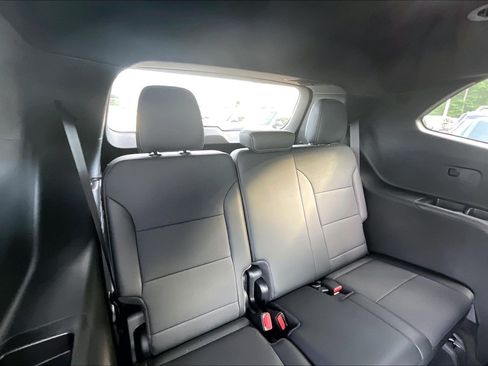 Used 2026 Buick Enclave Preferred AWD/4WD image 26