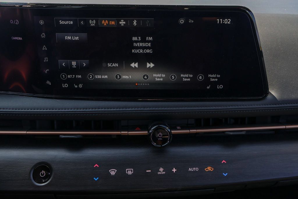 Used 2024 Nissan Ariya AWD image 30