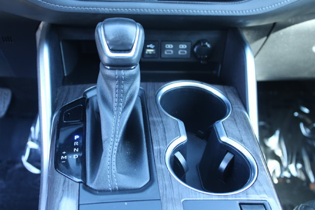 Used 2023 Toyota Highlander Limited FWD image 17
