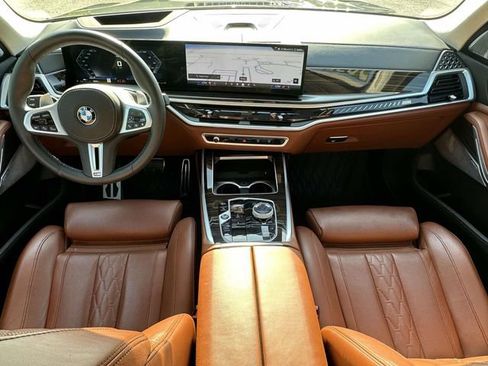 Certified 2025 BMW X7 M60i AWD/4WD image 23