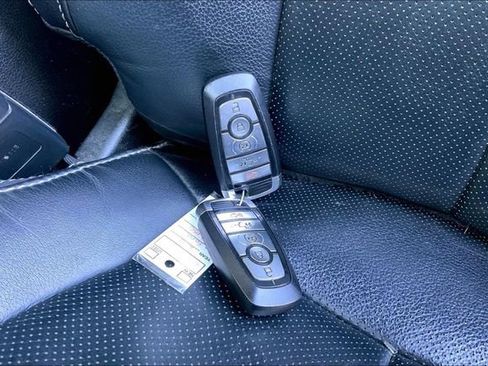 Used 2018 Ford F150 Lariat image 11