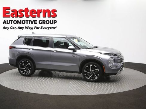 Used 2023 Mitsubishi Outlander SE AWD/4WD image 47