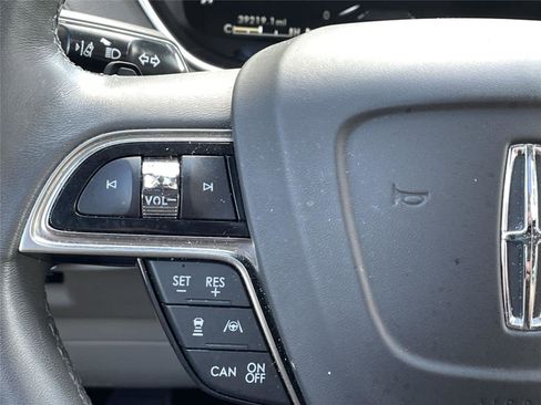 Used 2019 Lincoln Nautilus Reserve AWD/4WD image 21