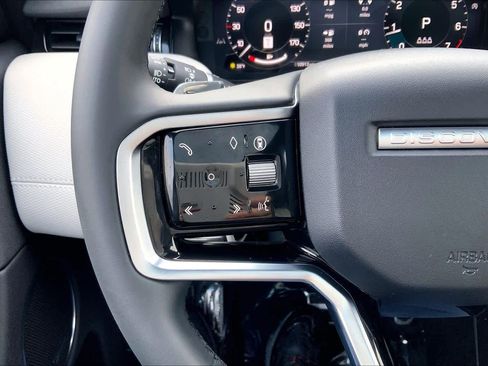 Used 2025 Land Rover Discovery Sport Dynamic SE image 23