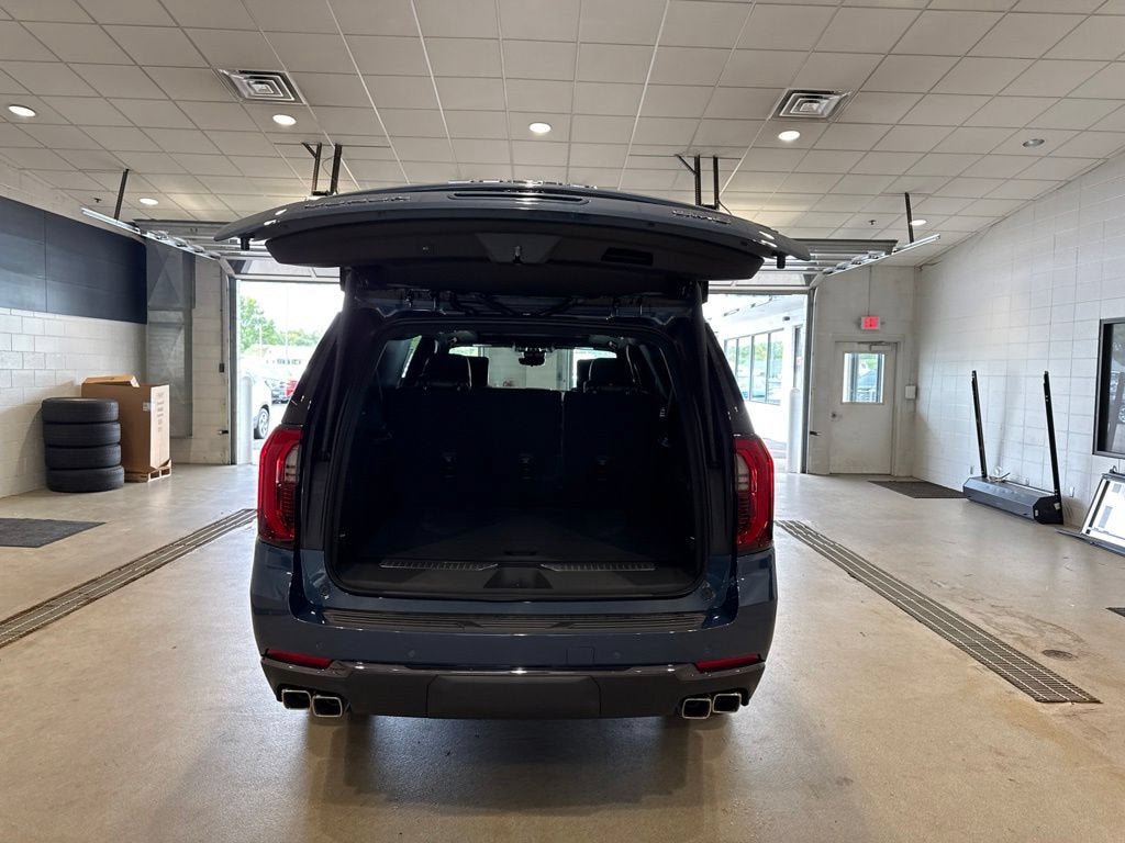 New 2026 GMC Yukon XL Denali Ultimate AWD/4WD image 18