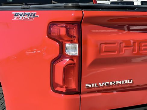 Used 2020 Chevrolet Silverado 1500 LT Trail Boss image 25