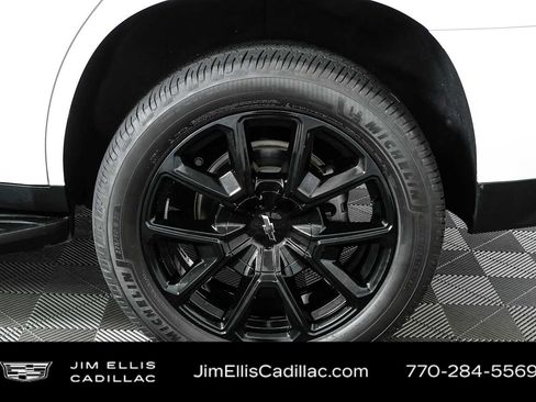 Used 2021 Chevrolet Tahoe RST w/ Luxury Package AWD/4WD image 42