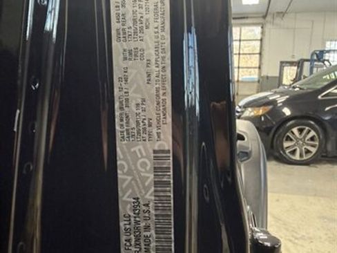 Used 2024 Jeep Wrangler Unlimited image 11