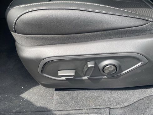 New 2025 Jeep Grand Cherokee L Limited w/ Luxury Tech Group II image 17