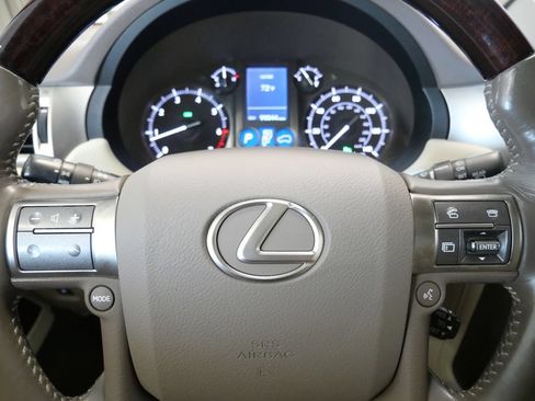 Used 2017 Lexus GX 460 Premium w/ Premium Package AWD/4WD image 18