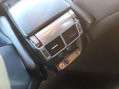 Used 2012 Land Rover Range Rover HSE image 33